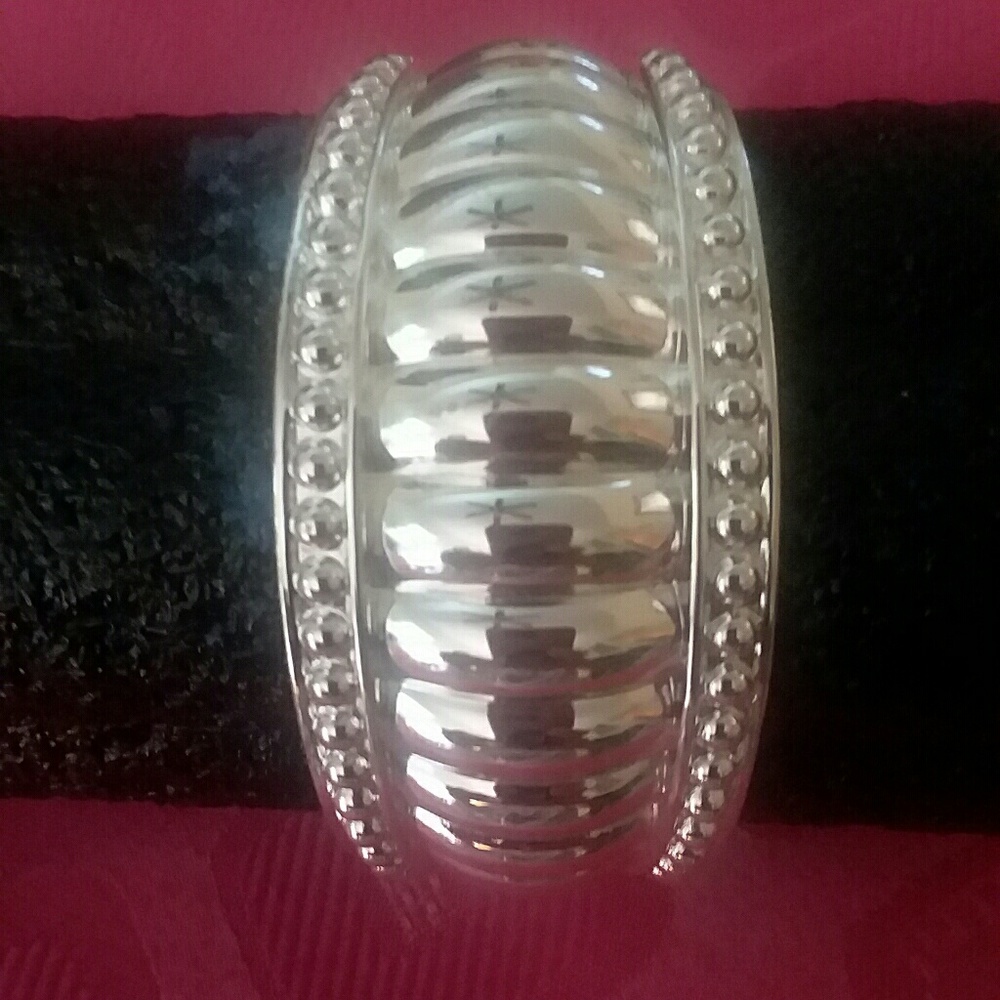 Womens braclet